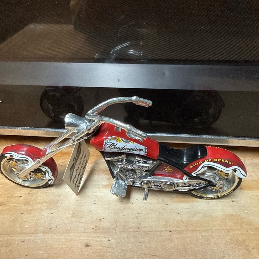 With tags The Hamilton Collection Budweiser chopper